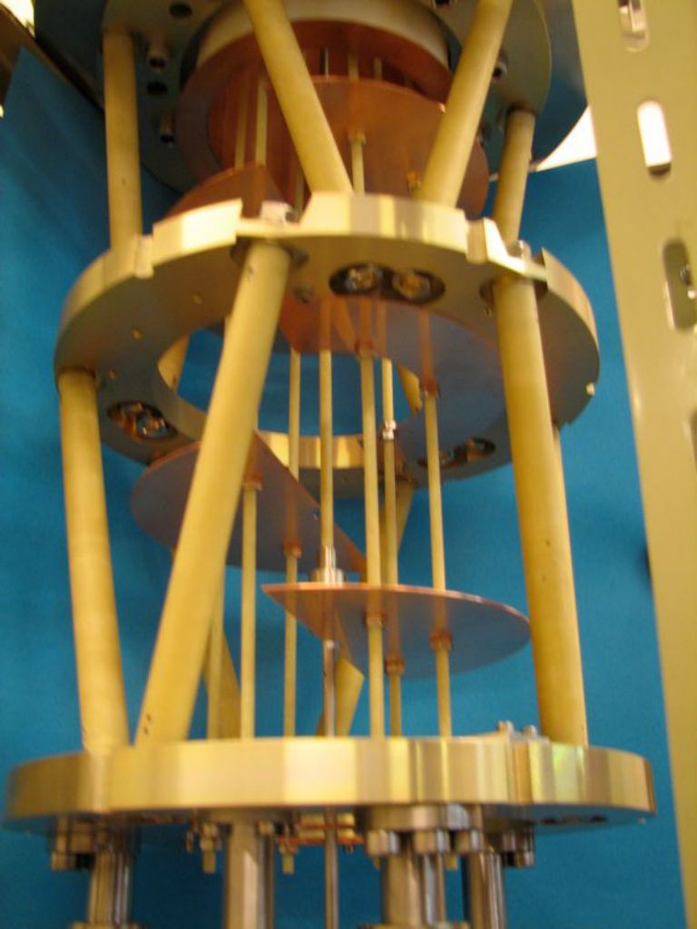 TOUPIE wind-tunnel for quantum turbulence studies using cryogenic helium